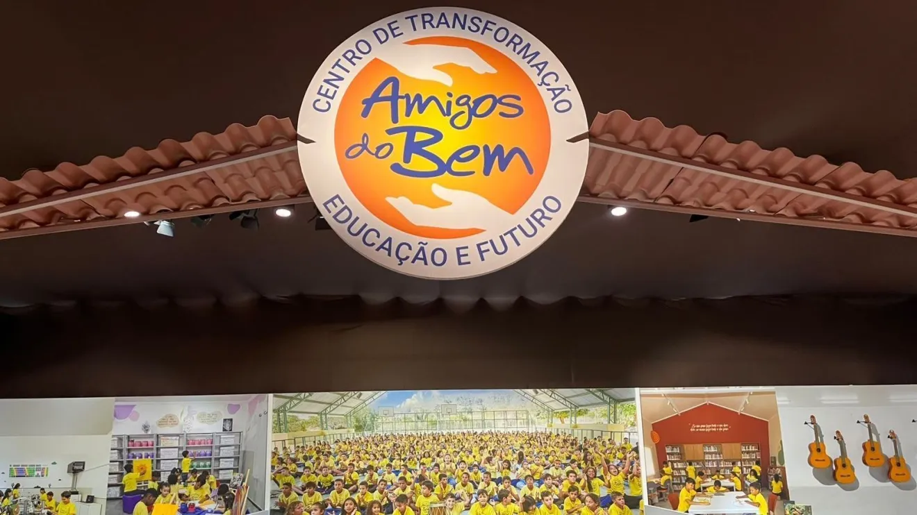 ONG Amigos do Bem reúne três mil empresários em São Paulo para jantar beneficente